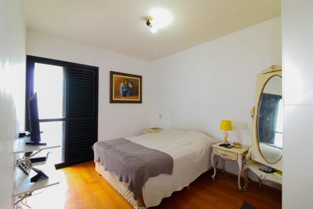 Apartamento à venda com 187m², 4 quartos e 3 vagas Apartamento à venda com 187m², 4 quartos e 3 vagasQuarto 4 - Suíte