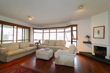 Apartamento à venda com 187m², 4 quartos e 3 vagas Apartamento à venda com 187m², 4 quartos e 3 vagasSala