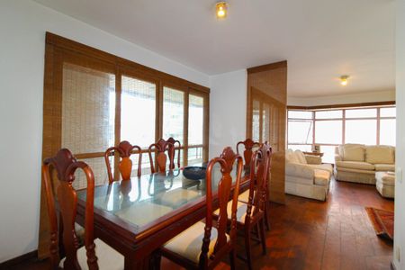 Apartamento à venda com 187m², 4 quartos e 3 vagas Apartamento à venda com 187m², 4 quartos e 3 vagasSala de Jantar