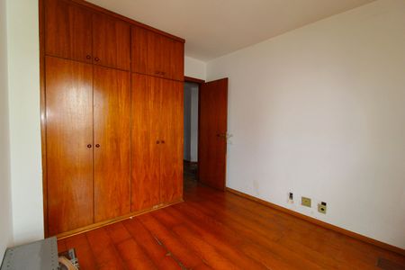 Apartamento à venda com 187m², 4 quartos e 3 vagas Apartamento à venda com 187m², 4 quartos e 3 vagasQuarto 3 - Suíte