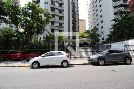 Apartamento à venda com 187m², 4 quartos e 3 vagas Apartamento à venda com 187m², 4 quartos e 3 vagasFachada