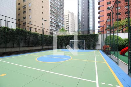 Apartamento à venda com 187m², 4 quartos e 3 vagas Apartamento à venda com 187m², 4 quartos e 3 vagasÁrea comum - Quadra esportiva
