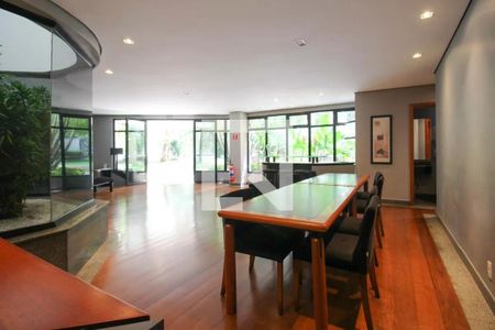 Apartamento à venda com 187m², 4 quartos e 3 vagas Apartamento à venda com 187m², 4 quartos e 3 vagasÁrea comum