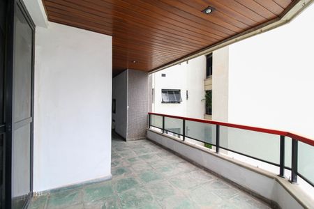 Apartamento à venda com 187m², 4 quartos e 3 vagas Apartamento à venda com 187m², 4 quartos e 3 vagasVaranda da Sala