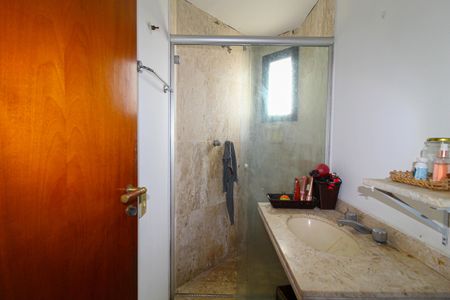 Apartamento à venda com 187m², 4 quartos e 3 vagas Apartamento à venda com 187m², 4 quartos e 3 vagasBanheiro da Suíte 3