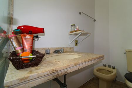 Apartamento à venda com 187m², 4 quartos e 3 vagas Apartamento à venda com 187m², 4 quartos e 3 vagasBanheiro da Suíte 3