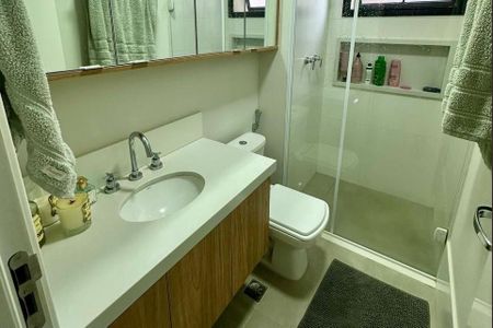 Apartamento à venda com 77m², 3 quartos e 2 vagasBanheiro Social