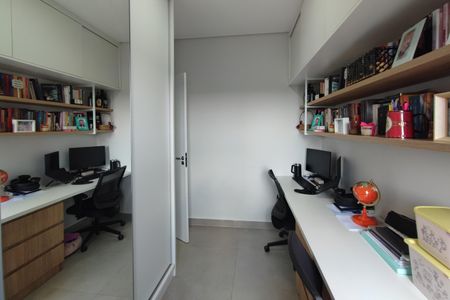 Apartamento à venda com 77m², 3 quartos e 2 vagasQuarto 3