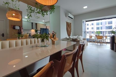 Apartamento à venda com 77m², 3 quartos e 2 vagasSala