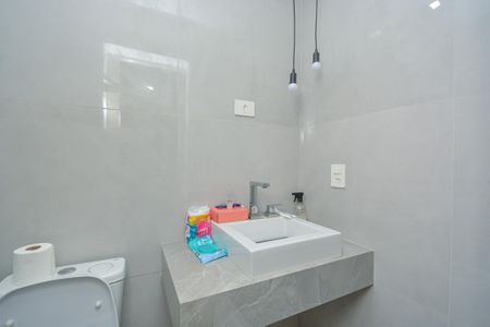 Casa à venda com 202m², 3 quartos e 2 vagasBanheiro da Suíte 2