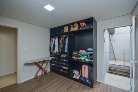 Casa à venda com 202m², 3 quartos e 2 vagasSuite 2