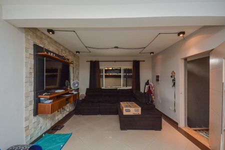 Casa à venda com 202m², 3 quartos e 2 vagasSala