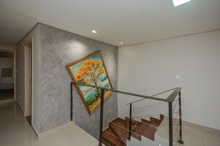 Casa à venda com 202m², 3 quartos e 2 vagasEscada