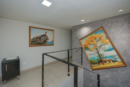 Casa à venda com 202m², 3 quartos e 2 vagasEscada