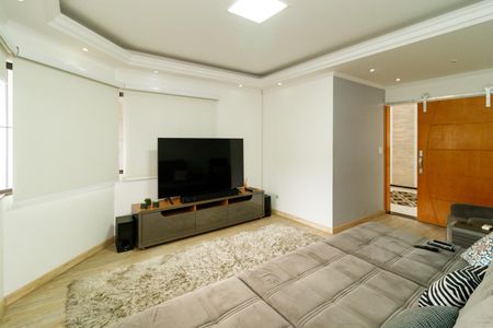 Casa à venda com 300m², 4 quartos e 6 vagasSala