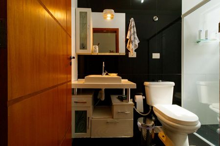 Casa à venda com 300m², 4 quartos e 6 vagasBanheiro