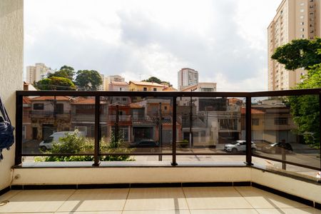 Casa à venda com 300m², 4 quartos e 6 vagasSacada/Suíte 2