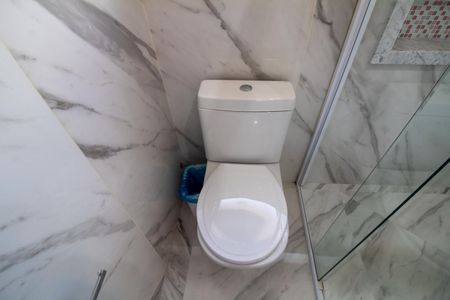 Casa à venda com 1100m², 4 quartos e 8 vagasBanheiro da Suíte 2