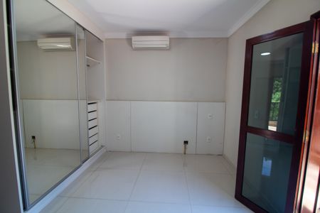 Casa à venda com 1100m², 4 quartos e 8 vagasSuíte 3