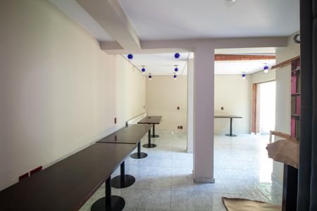 Casa à venda com 1100m², 4 quartos e 8 vagasEspaço de festas