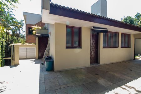 Casa à venda com 1100m², 4 quartos e 8 vagasQuintal