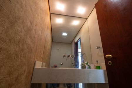 Casa à venda com 1100m², 4 quartos e 8 vagasLavabo