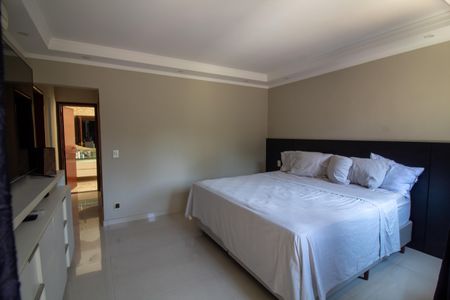 Casa à venda com 1100m², 4 quartos e 8 vagasSuíte 4