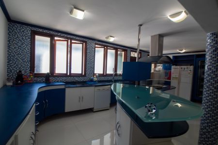 Casa à venda com 1100m², 4 quartos e 8 vagasCozinha