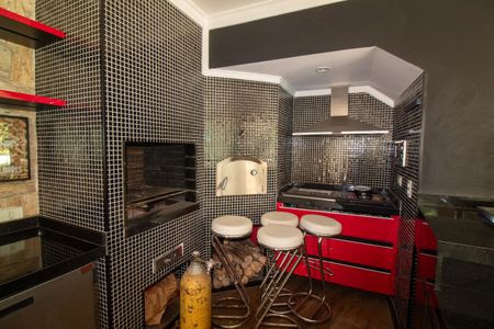 Casa à venda com 1100m², 4 quartos e 8 vagasChurrasqueira / Bar / Pizza