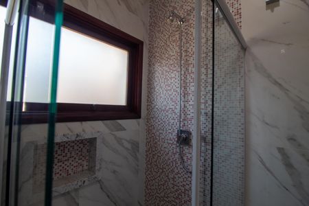 Casa à venda com 1100m², 4 quartos e 8 vagasBanheiro da Suíte 2