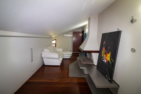 Casa à venda com 1100m², 4 quartos e 8 vagasSala 4