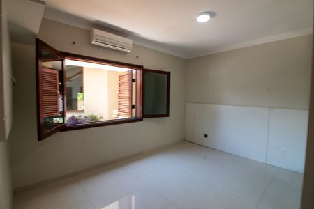 Casa à venda com 1100m², 4 quartos e 8 vagasSuíte 2