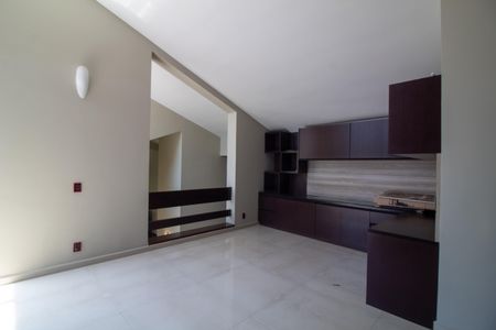 Casa à venda com 1100m², 4 quartos e 8 vagasEscritório
