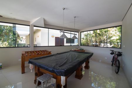 Casa à venda com 1100m², 4 quartos e 8 vagasEspaço de Jogos