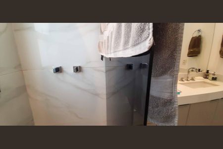 Apartamento à venda com 106m², 1 quarto e 2 vagasBanheiro da Suíte