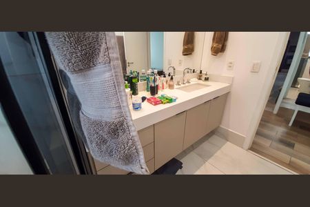 Apartamento à venda com 106m², 1 quarto e 2 vagasBanheiro da Suíte