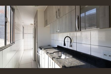 Casa à venda com 300m², 4 quartos e 2 vagas Casa à venda com 300m², 4 quartos e 2 vagasCozinha e Área de Serviço - Casa 2
