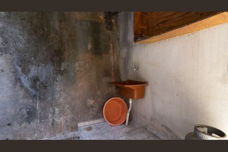 Casa à venda com 300m², 4 quartos e 2 vagas Casa à venda com 300m², 4 quartos e 2 vagasÁrea de Serviço - Casa 1