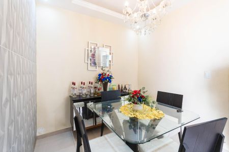 Apartamento à venda com 136m², 5 quartos e sem vagaSala de Jantar