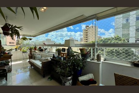 Apartamento à venda com 198m², 4 quartos e 5 vagas Apartamento à venda com 198m², 4 quartos e 5 vagasvaranda Sala