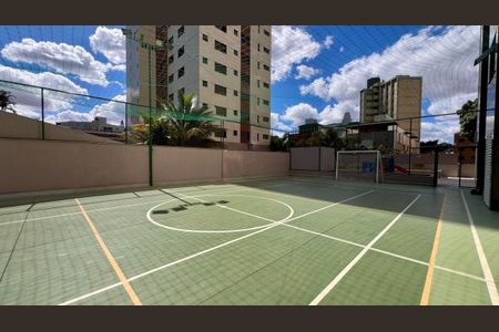 Apartamento à venda com 198m², 4 quartos e 5 vagas Apartamento à venda com 198m², 4 quartos e 5 vagasÁrea comum - Quadra Esportiva