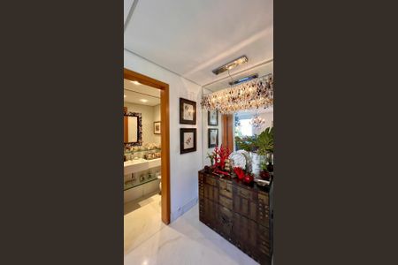 Apartamento à venda com 198m², 4 quartos e 5 vagas Apartamento à venda com 198m², 4 quartos e 5 vagaslavabo da sala