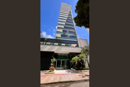 Apartamento à venda com 198m², 4 quartos e 5 vagas Apartamento à venda com 198m², 4 quartos e 5 vagasFachada