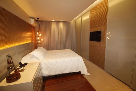 Apartamento à venda com 534m², 5 quartos e 6 vagasSuíte 1