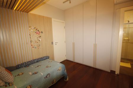 Apartamento à venda com 534m², 5 quartos e 6 vagasSuíte 3