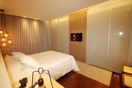 Apartamento à venda com 534m², 5 quartos e 6 vagasSuíte 1