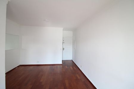 Apartamento à venda com 74m², 3 quartos e 1 vagaSala