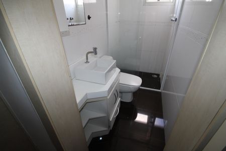 Apartamento à venda com 74m², 3 quartos e 1 vagaQuarto 2 - Banheiro