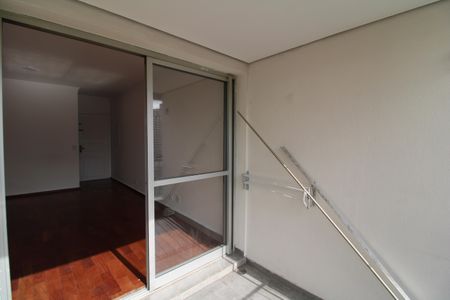 Apartamento à venda com 74m², 3 quartos e 1 vagaSala - Varanda