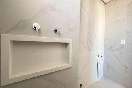 Apartamento à venda com 81m², 2 quartos e 2 vagas Apartamento à venda com 81m², 2 quartos e 2 vagasBanheiro Suíte 01